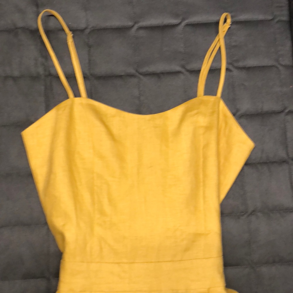 Linen mustard mini romper - Picture 2 of 7